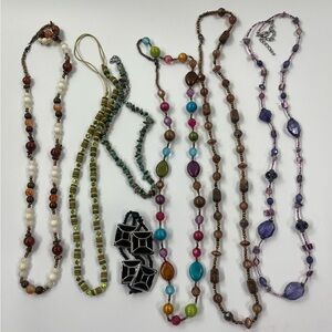 Set of 6 necklaces & a bracelet costume jewelry